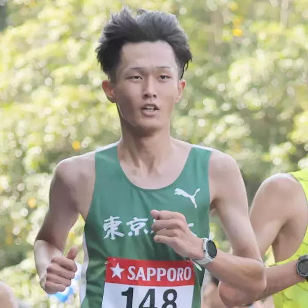 【箱根駅伝】東農大の大エース前田和摩が初の２区を笑顔でスタート　１万Ｍの日本学生最高記録保持者は激走なるか