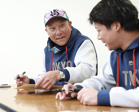 【ヤクルト】池山隆寛監督の発案で７０組にサイン会「ファンあってのプロ野球」　山田哲人、中村悠平も