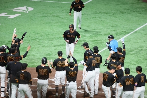 【巨人】橋上監督代行「バッテリーを含めて堅実に」異例の２試合連続被安打１勝利、リリーフ無安打リレーたたえる…一問一答