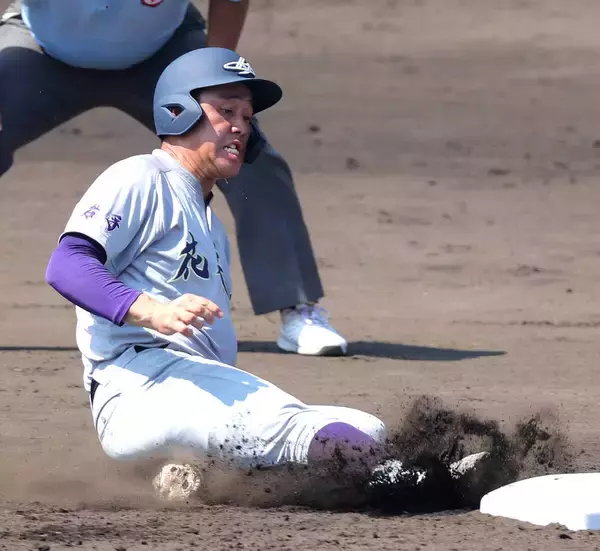 【甲子園】チーム屈指の大食い９８キロ激走！花巻東・赤間史弥の１６強呼んだ４盗塁　先制Ｖ打＆好救援で“三刀流”大暴れ
