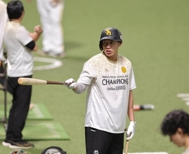 【ソフトバンク】チーム最年長がスタメン復帰！首痛で第１戦を欠場した柳田悠岐は「５番・ＤＨ」　勝てば日本シリーズ進出に王手