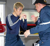 「３６歳の井岡一翔が４３歳のドネアから希望もらう　３１日再起戦クリアしＷＢＡ王者・堤聖也戦実現に意欲」の画像1