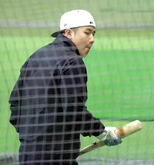 【巨人】キャンプ１軍スタート有力の石塚裕惺「開幕１軍に残りたい」ジャイアンツ球場で自主練習