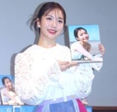刈川くるみアナ「一番最初に立てた目標の１つ」念願写真集に歓喜　事務所仲間に”取材”