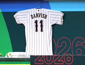 侍ベンチに飾られたダルビッシュ有のユニホームへの思い　高橋宏斗「一緒に戦っているつもりで」…再会約束「いい形でマイアミに」