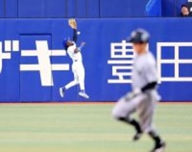 【中日】痛恨の８年ぶり開幕４連敗　藤嶋３四死球→カリステが目測誤り走者一掃二塁打　井上一樹監督「守備固めは考えづらい」「沈んだ顔を選手たちに伝染させるわけにはいかない」