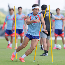 【Ｗ杯】長友佑都、左膝負傷の久保建英に言及「決勝トーナメントで帰ってこられるでしょ」「タケのためにも絶対勝ち上がらなきゃいけない」