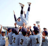 「【高校野球】東海大甲府３年ぶり１５度目甲子園　原監督と星野監督から「学んだ」巨人＆楽天６年プレー仲沢監督」の画像1