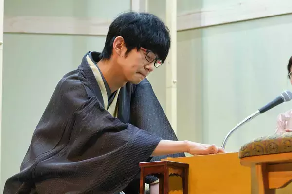 第４７回将棋日本シリーズＪＴプロ公式戦・２回戦第１局は斎藤慎太郎八段が勝利　４年ぶり準決勝進出