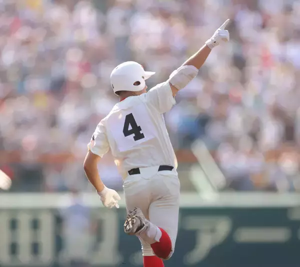 【甲子園】智弁和歌山、織田翔希を攻略して５年ぶり決勝進出！楠本龍生１５２キロ豪快Ｖ３ラン　横浜撃破　１７４キロマシンでの対策実る　中谷監督「信じていた」