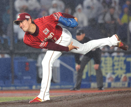 【楽天】 岸孝之が２球団で１０００奪三振達成　史上２人目の快挙…失策絡み７回６失点も６奪三振　今季最多１１８球