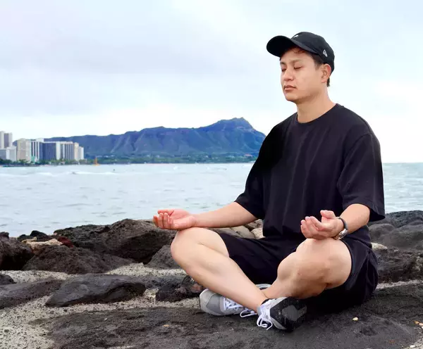 【阪神】大竹耕太郎、めい想で来季も脱・迷走「動揺しなくなる」ハワイの海岸で座禅組み無の境地へ　