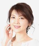 「飯島直子が衝撃スッピン「大丈夫？」心配の声も…美魔女オーラ漂う姉も公開「還暦に見えない」」の画像1