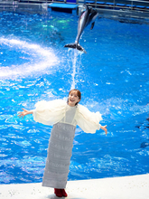 百田夏菜子、ももクロ×水族館コラボでイルカと触れ合い笑顔「気持ちがつながった」