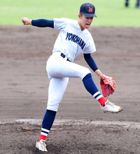 【高校野球】横浜が２２年ぶり春の関東制覇　織田が自己最速タイ１５４キロで締めた　先頭打者弾に本盗も…浦和学院に１３得点大勝