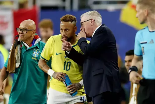 【Ｗ杯】ブラジルのアンチェロッティ監督　ネイマール復帰に「彼は我々の助けに」３戦４発ビニシウスは「非常に力強い」