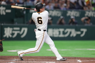 【巨人】６戦ぶりスタメンの坂本勇人がフェンス直撃二塁打　歴代最多の立浪和義まで残り１４
