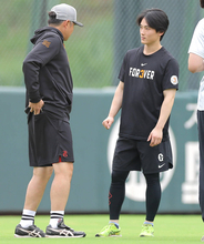 巨人に激震　浦田俊輔が「右肘靱帯損傷」で出場選手登録抹消　不動の１番、新人王有力候補が…優勝争い真っ只中に痛恨の離脱　１４日に負傷