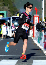 【箱根駅伝】左右色違いシューズで６区区間賞　来年は？「別のまた面白いのを考えます」創価大・小池莉希