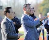 「【ヤクルト】池山隆寛監督が新人合同自主トレであいさつ「ポイポイナイス！」」の画像1