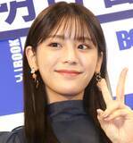 「「久しぶりにがっつり前髪」貴島明日香、ジョッキを持った笑顔ショットに「すっごく魅力的」「よく似合ってる」「良い呑みっぷり」」の画像1