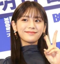 「久しぶりにがっつり前髪」貴島明日香、ジョッキを持った笑顔ショットに「すっごく魅力的」「よく似合ってる」「良い呑みっぷり」