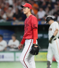 【広島】岡本駿が大炎上…自己ワースト１２安打９失点で４回ＫＯ　チーム最多勝の球宴出場右腕がまさか　５回から石原貴規とバッテリーごと交代