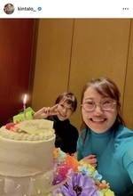 キンタロー。「顔が…５倍くらいありました」伝説のアイドルと並んだ姿が衝撃「完全なる無加工」「まるで１００ｍくらい後ろに」