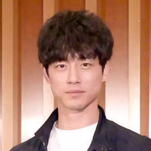 坂口健太郎の最新姿「見てられません」「ぎゃーーー」「髪…」「好きかも」「ハンサム」フォロワー興奮