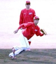 【広島】高卒ドラ６ルーキーが１軍キャンプに参加　新井監督「いい動きをしている」１０、１１日の紅白戦も出場へ