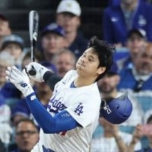 ド軍救援陣が崩壊で悪夢の逆転負け　最終３回３人で一挙６失点　大谷翔平は３戦連続無安打、鈴木誠也は４戦連発はならず…２６日は佐々木朗希が登板