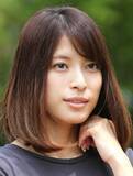 「４３歳・上原多香子の最新姿にビックリ！「ひとりの起業家として」人生激変…沖縄有名人と２ショット」の画像1