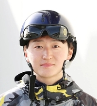 鮫島克駿騎手が７日間の騎乗停止　英Ｇ１でのムチ使用で受けた処分をＪＲＡでも適用