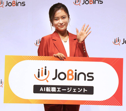 小島瑠璃子「毎日限界ギリギリですが、楽しい」幼なじみと二人三脚でお茶事業、芸能活動、子育てで大忙し