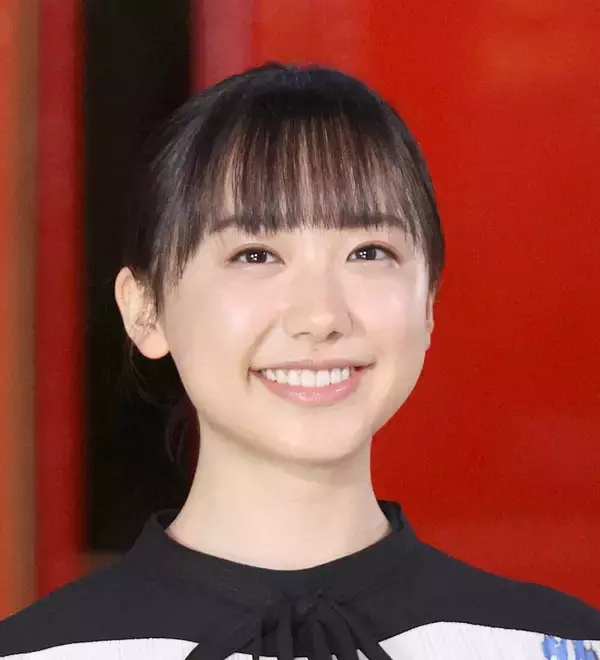 「え？芦田愛菜ちゃん」「久々に見る」「別人すぎる」ネット驚き「イメージとは違う」「びっくりした」