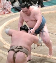 十両・白熊が６勝目「たまたま相手が引いてくれた」と謙虚　残り２番で勝ち越し目指す