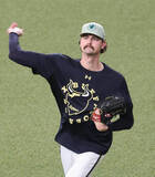 「【オリックス】ジェリーが日米の最長身勝利へ４度目の先発「彼の投球術は本当にすごい」助っ人仲間からの刺激も」の画像1