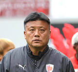「京都・曺貴裁監督、２３日の長崎戦限りで退任　前倒しでチーム去る　プレーオフ２試合は吉田達磨ヘッドが指揮」の画像1