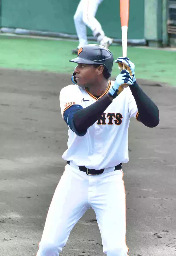 【巨人】３軍がシーズン中では異例の「日韓交流」韓国・ロッテと交流試合　Ｇ球場に韓国流応援が響く