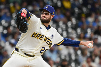 ブルワーズの左腕アシュビーが史上２人目のリリーフ登板だけで１０勝一番乗り…メジャーで話題に