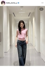 「何頭身？」ＮｉｚｉＵ・マコ、ノースリ×デニムパンツ姿に「足長」「スタイル良すぎる」