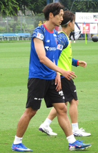 ＦＣ東京ＤＦ室屋成、２６―２７シーズンへ「最初はとにかく上位についていきたい」「昨季よりもっといいチームに」と抱負