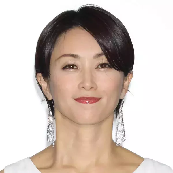 のりピー５５歳に見えん！酒井法子の最新姿「ひとつ屋根の下」「聖者の行進」いしだ壱成と２ショット
