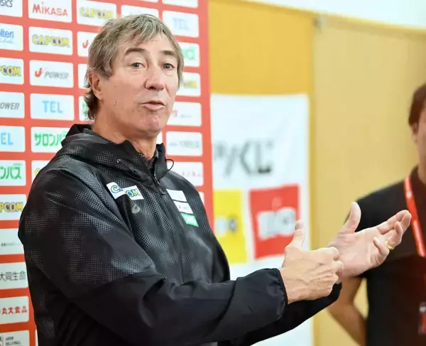 【バレー男子】ティリ監督が日本代表に猛げき「ネーションズリーグは忘れろ！」１３連勝記録、メダル届かぬも「成長の場」ロス五輪切符取りに集中