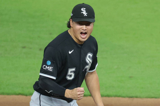 村上宗隆が地区シリーズ初戦「４番一塁」でスタメン入り　新人王争いのライバルからＰＳ初本塁打なるか