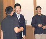 「【巨人】田中将大「とにかく緊張（笑）」「偉大な先輩方がたくさん」ハワイで名球会総会に初参加」の画像1