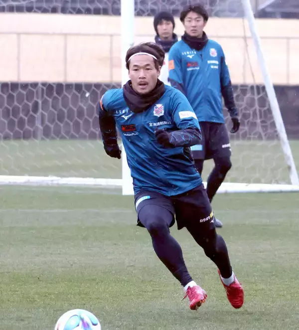 【Ｊ２札幌】１０年ぶり復帰・ＭＦ堀米悠斗がコンサへ「恩返し」の開幕誓う「結果で示すしかない」８日いわき戦