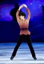 【五輪】佐藤駿、初五輪でエキシビション「千本桜」を披露　男子３大会連続ダブル表彰台に貢献　４回転アクセルにも意欲「跳びたい」