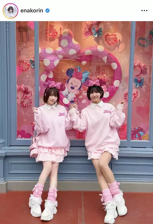 えなこ、仲良しグラドルと双子コーデ「脚細っ！長っ！可愛いっ！」ミニスカ姿に騒然「ディズニー楽しかったな」