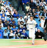 「大谷翔平“お返し”先頭弾　今季本拠地初アーチの４号　日本ハム時代の同僚と再会「ホームラン打って」に応えた」の画像1